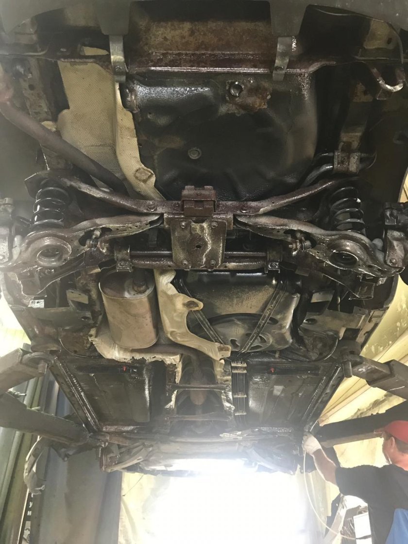 Мазда 3 седан 2006 днище