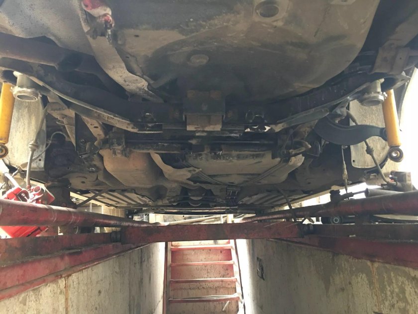 Днище Мазда 3 BK