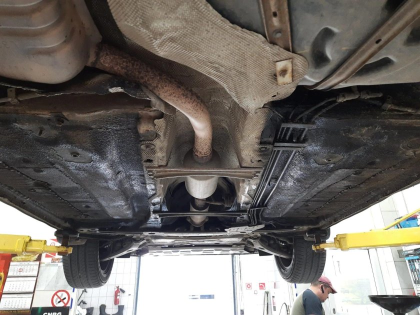 Днище Мазда 3 БК седан