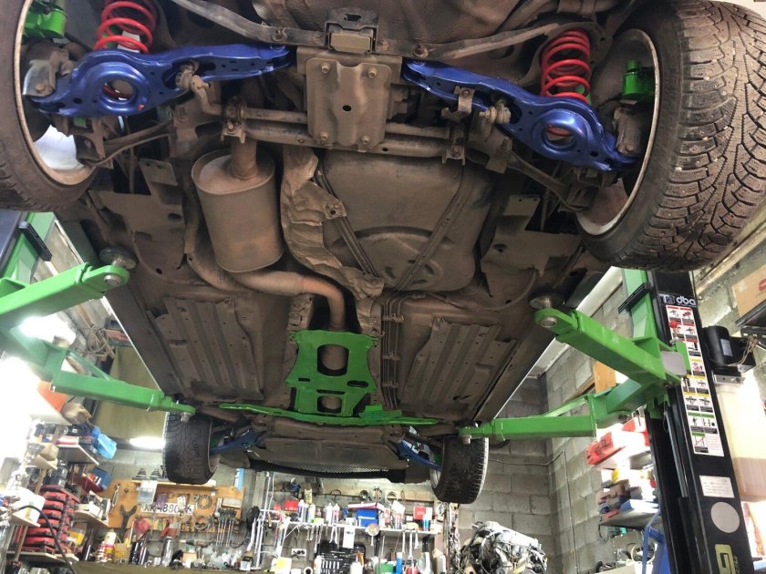 ВАЗ 2107 вид снизу