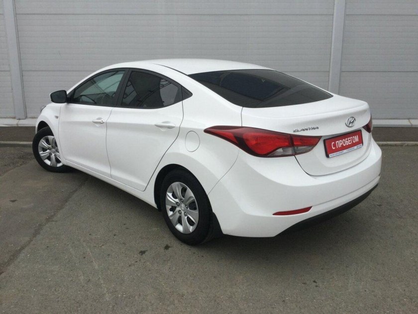 Хендай Элантра белая