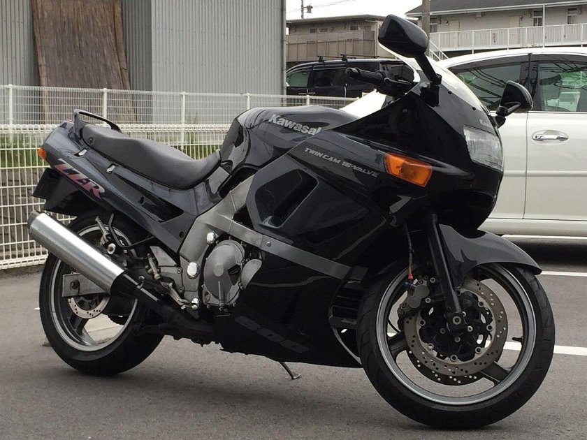 Кавасаки ZZR 600