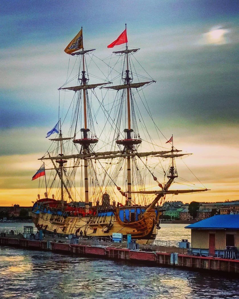 Парусный линейный корабль Полтава