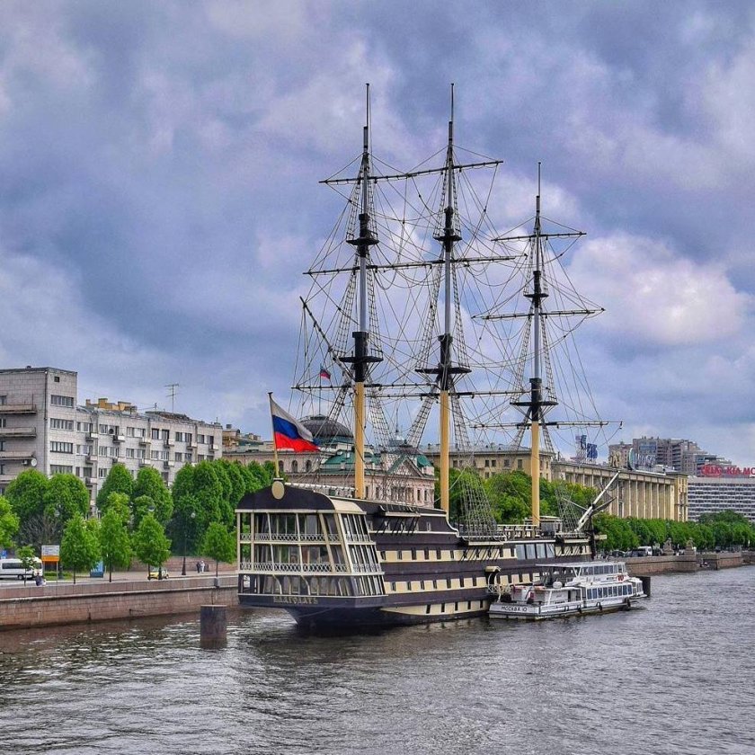 Фрегат Благодать в Санкт-Петербурге