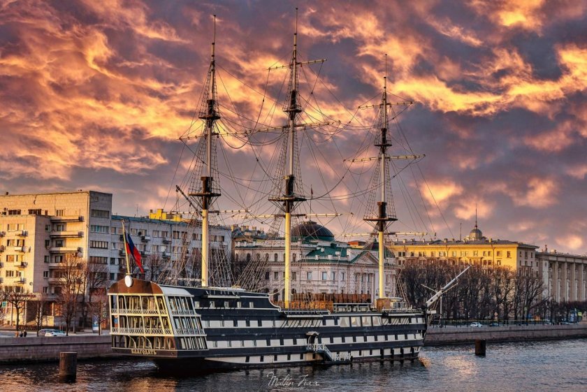 Фрегат Благодать в Санкт-Петербурге