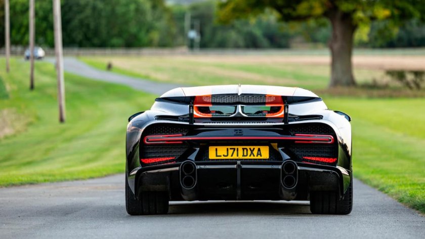 Chiron super Sport 300+