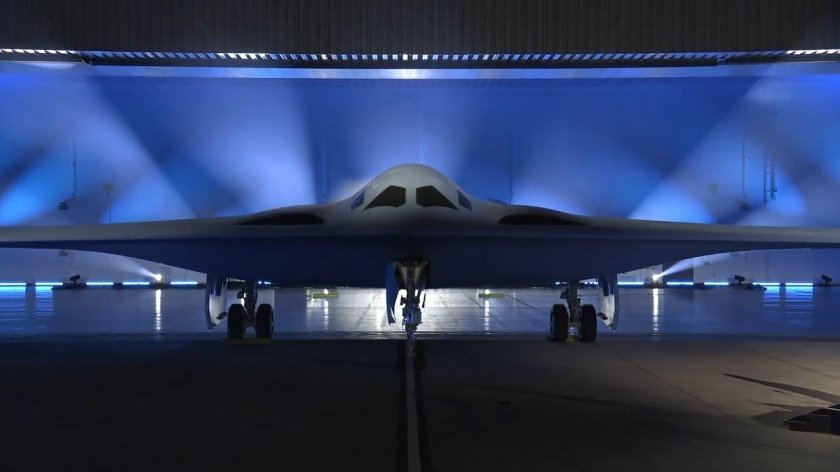 Стелс-бомбардировщик b-21 Raider