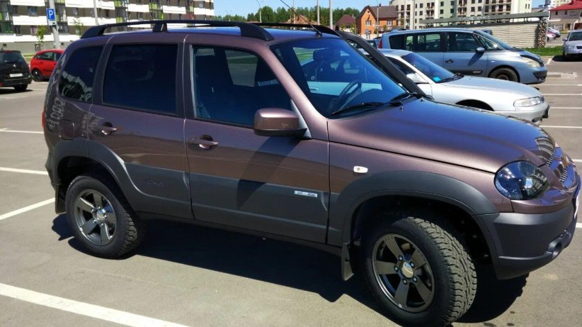 Нива Шевроле цвет кварц