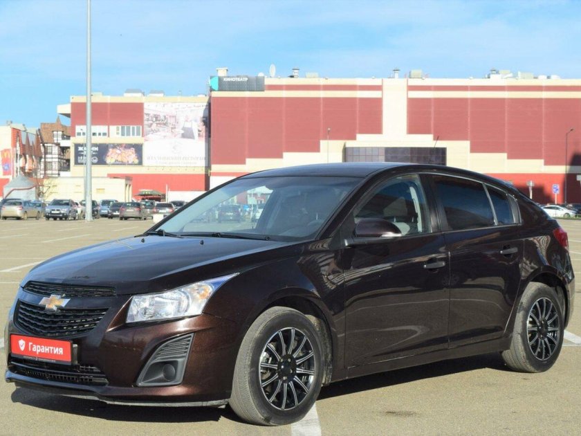 Chevrolet Cruze коричневый
