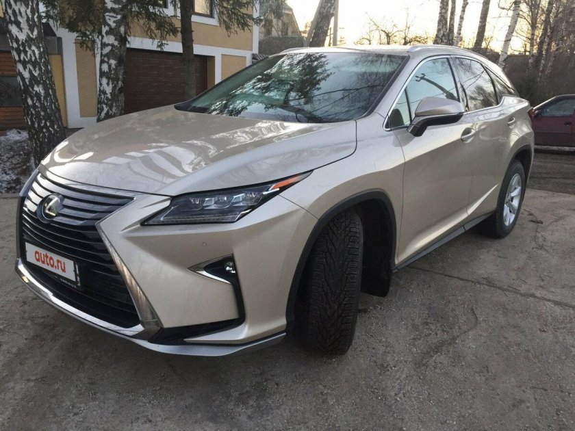 Lexus RX 200t 2017 бежевая