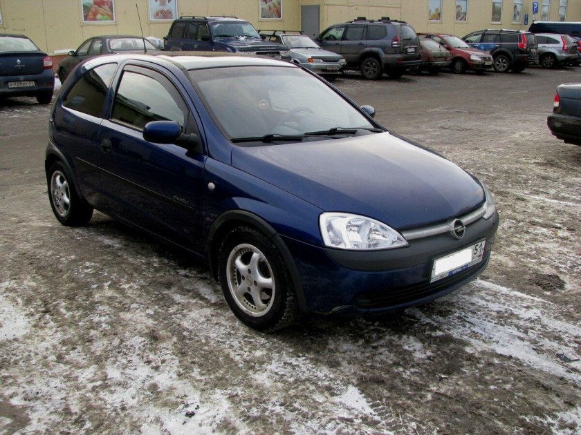 Опель Корса купе 2003