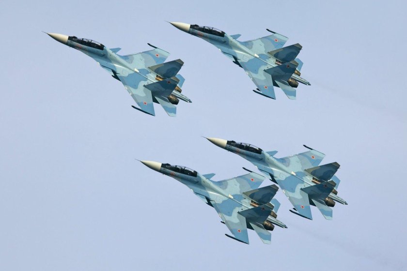 Истребитель Су-30