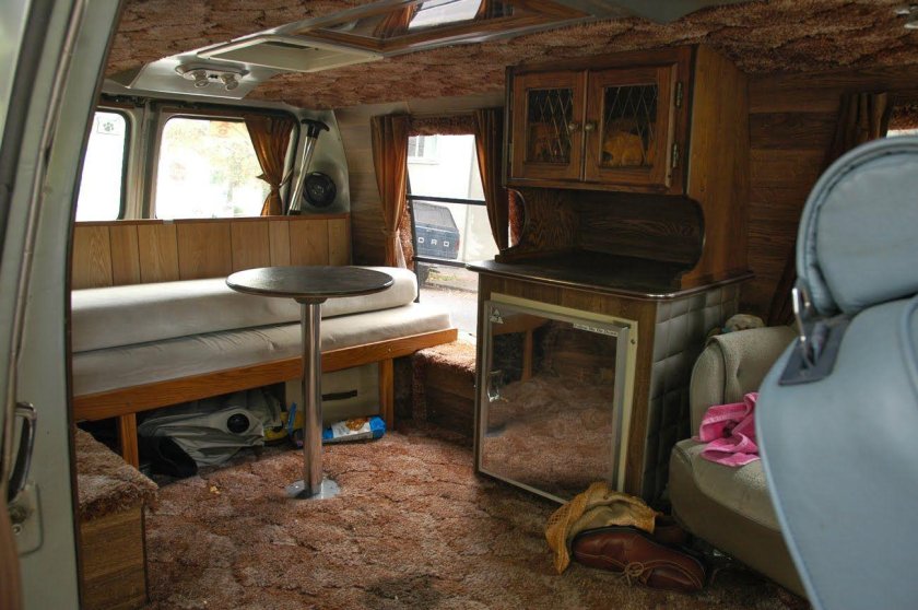 Chevrolet chevy van Interior