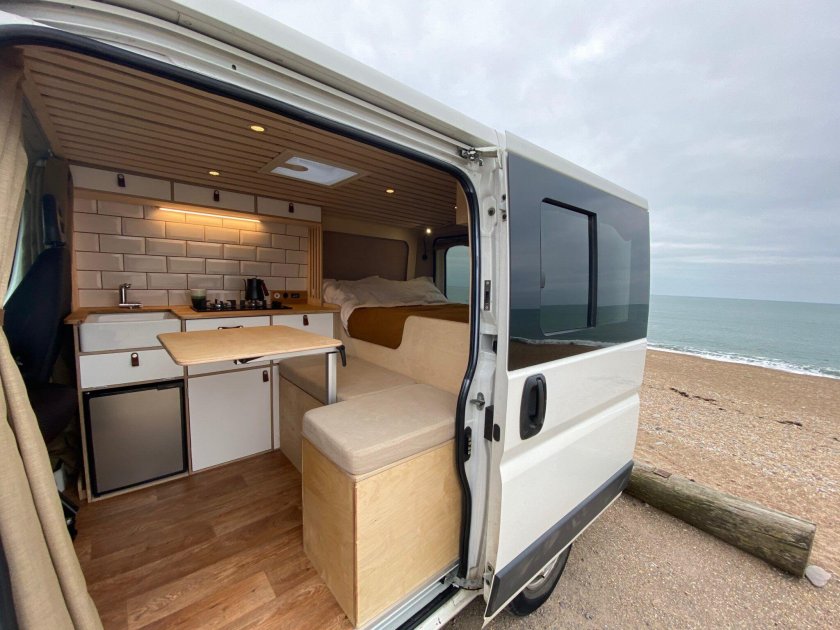 Автодом из микроавтобуса