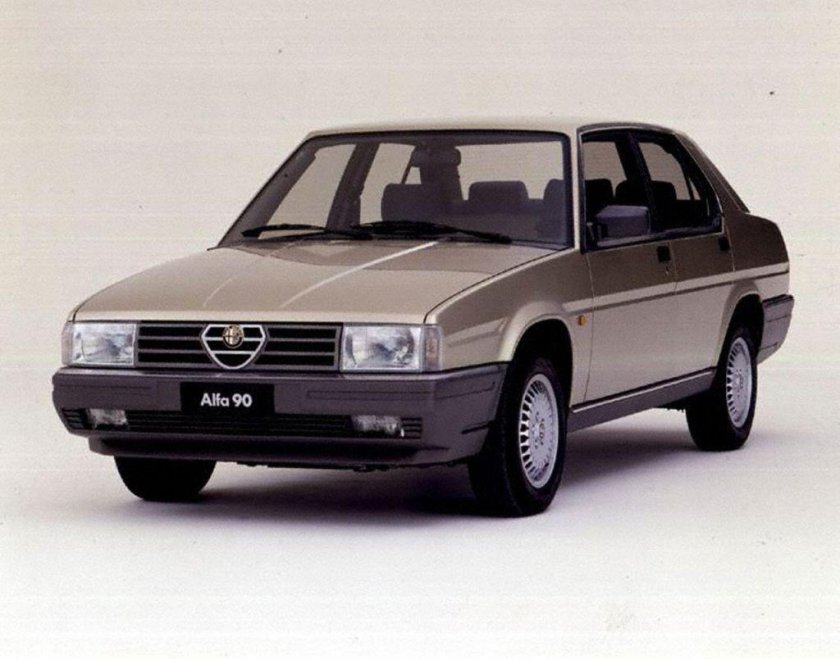Alfa romeo 75 1985