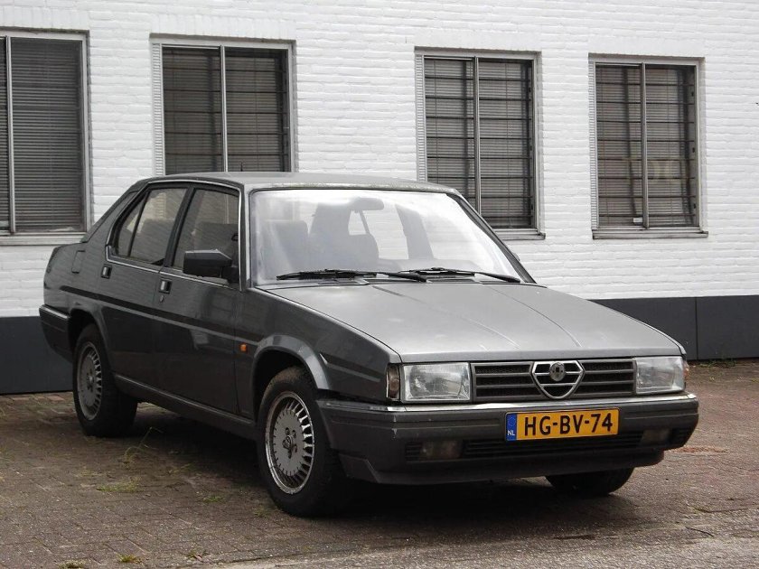 Alfa romeo 75 1985