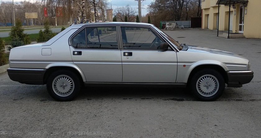 Alfa Romeo 90