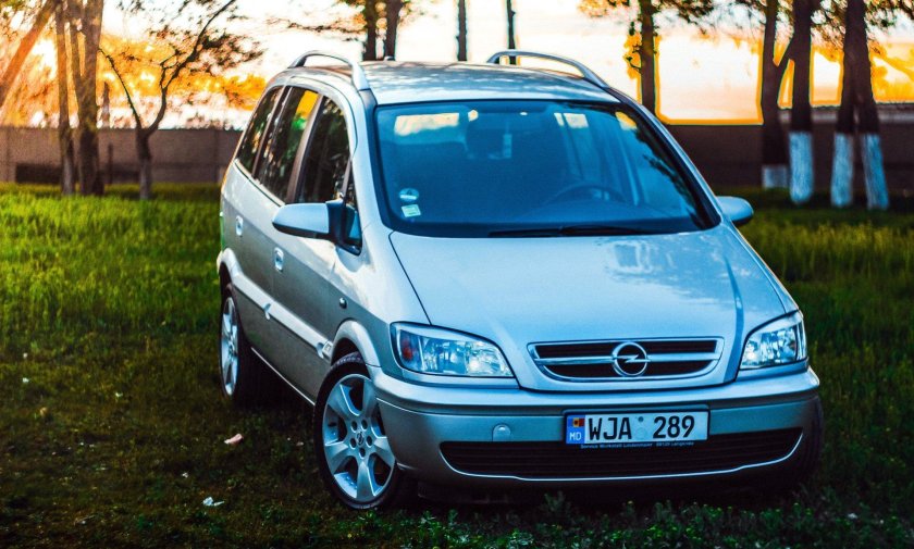 Опель Зафира 1.8