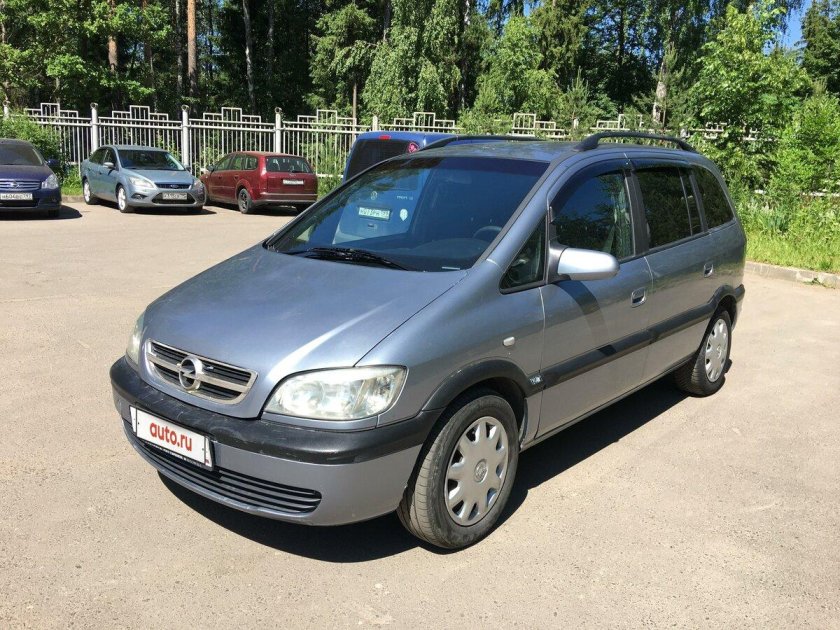 Опель Зафира 2001 1.8 бензин