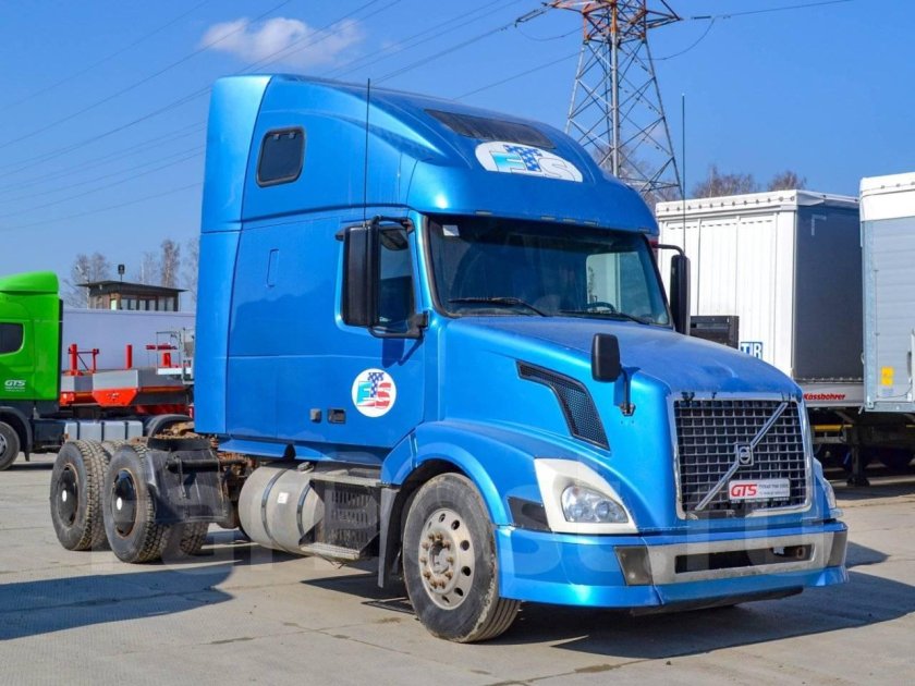 Volvo VNL 670 2008