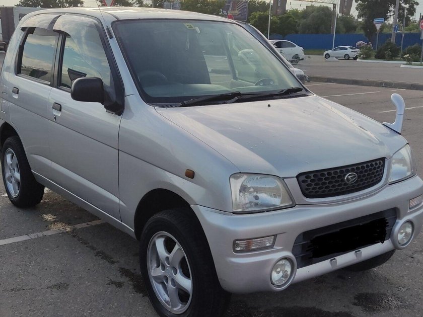 Daihatsu 2000