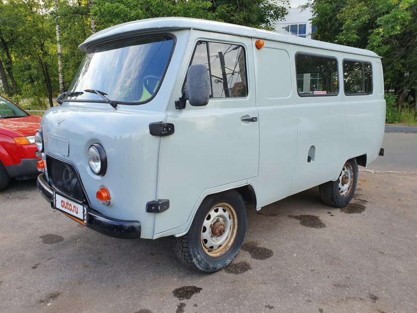 Автомобиль уаз буханка