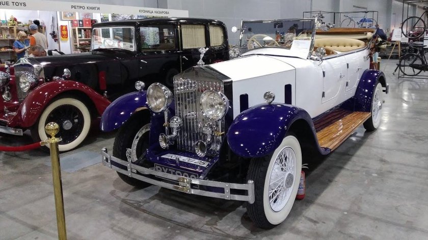 Выставка ретро автомобилей 2022 Москва
