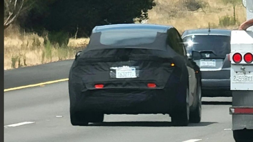 Tesla автомобиль