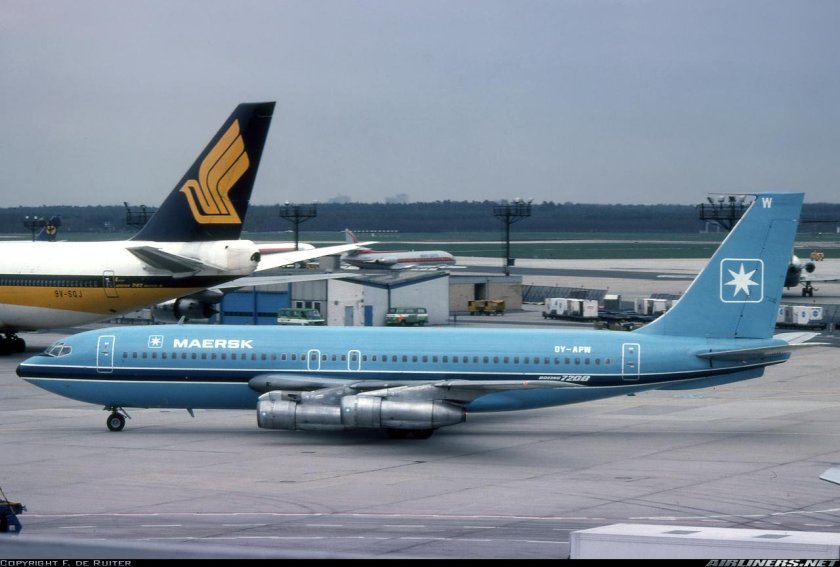 Самолет Маерск