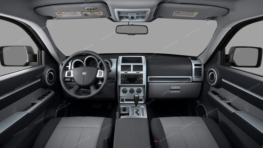 Dodge Nitro салон
