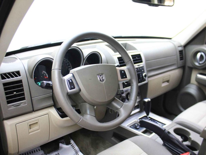 Dodge Nitro 3.7 at, 2007