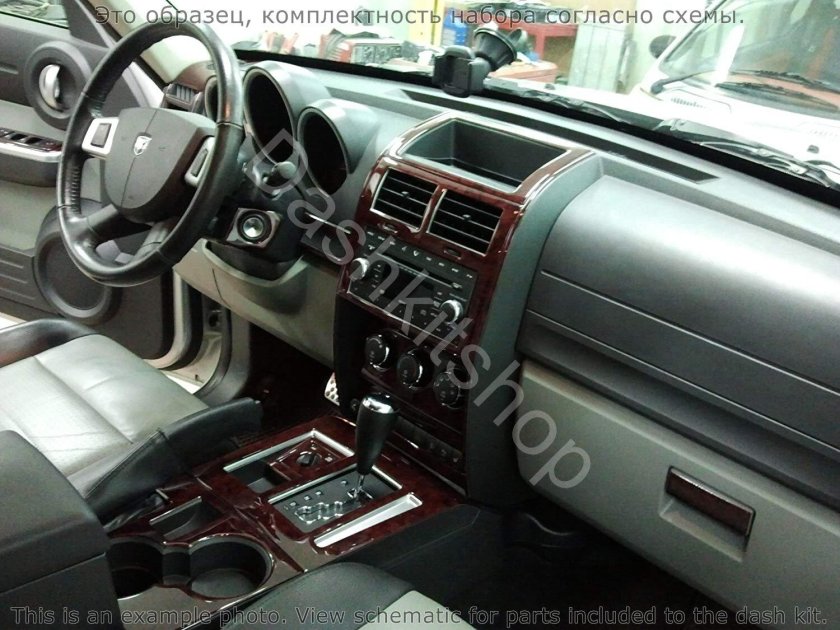 Dodge Nitro 2007 салон