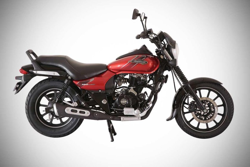 Баджадж Авенджер 220