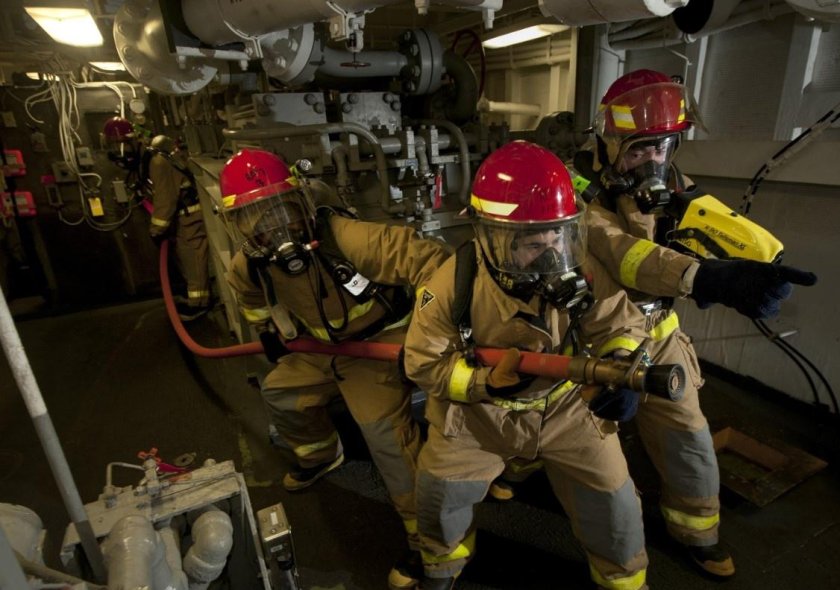 Борьба с пожаром на судне