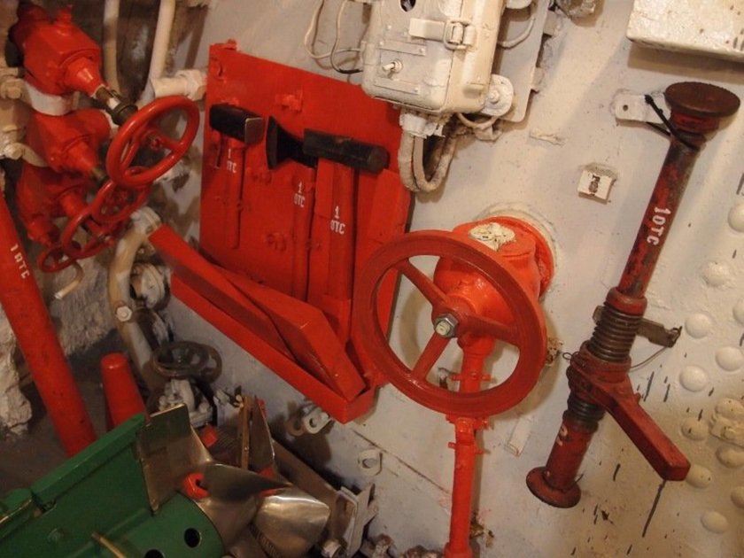 Аварийные инструменты на судах