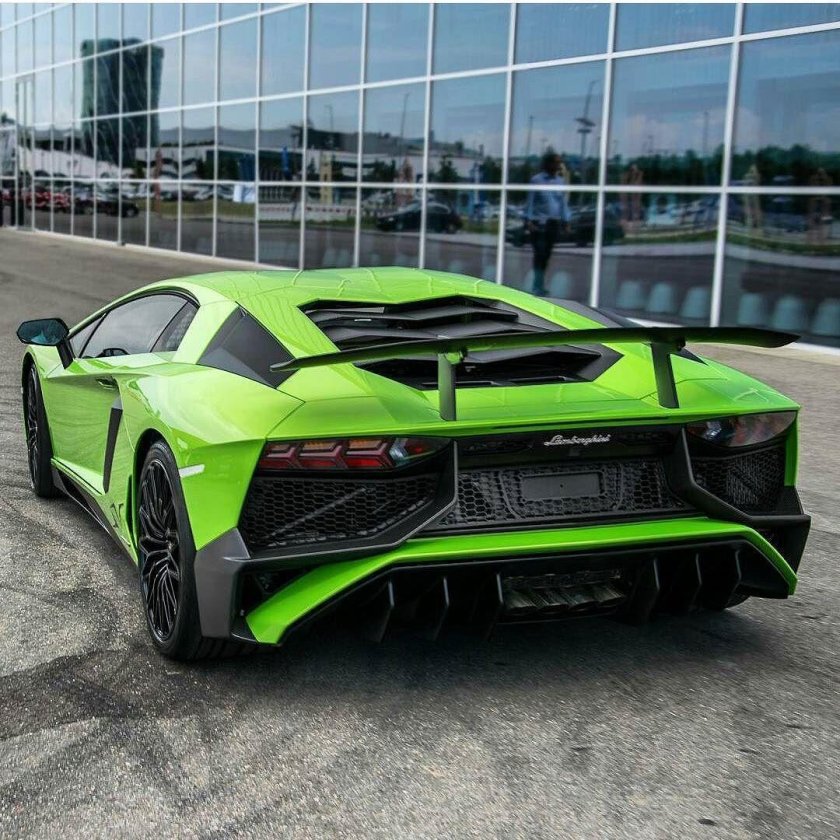 Lamborghini Aventador SV