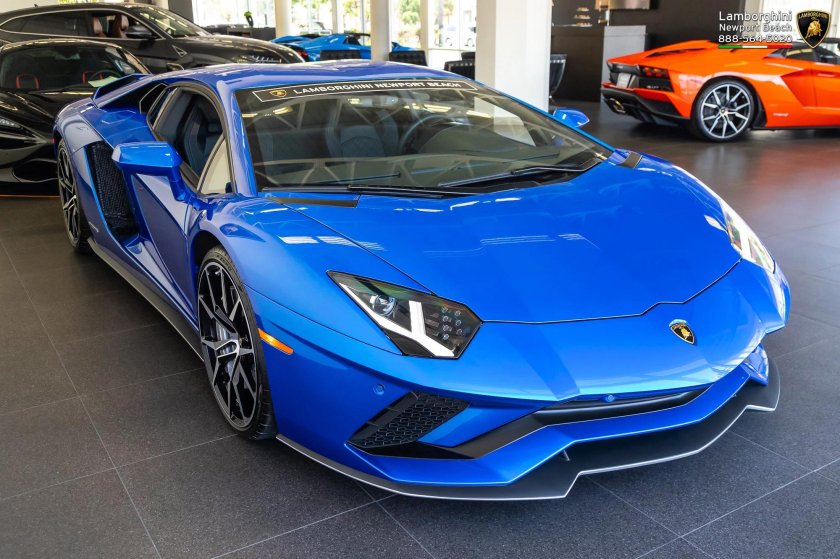 Lamborghini aventador svj roadster