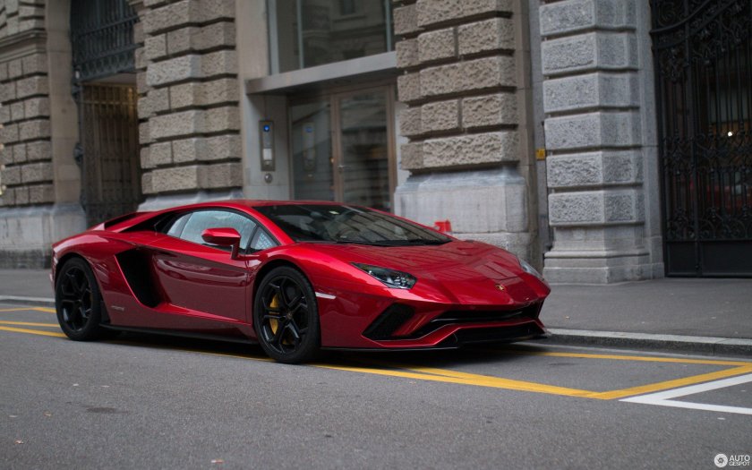 Ламборгини авентадор