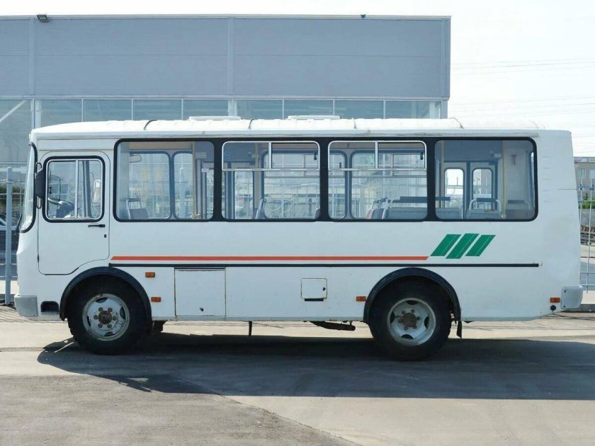 ПАЗ 3205 сбоку
