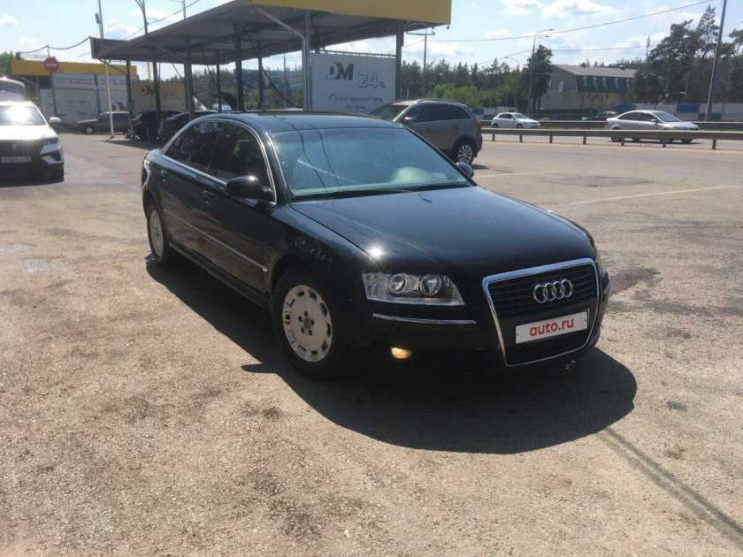 Ауди а6 с6 2.4 АТ 177л с вариатором 2007 года в чёрно матовом цвете