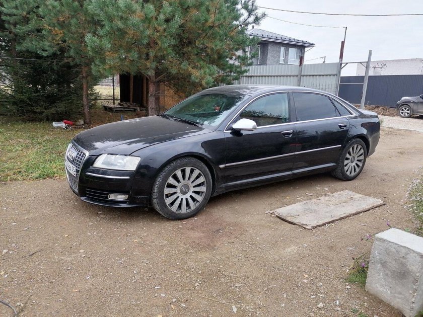 Ауди а8 черная 2006