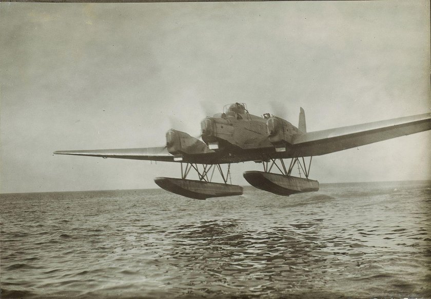 Самолет Юнкерс Юг-1