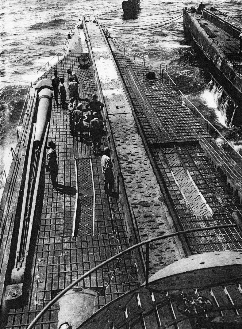 Японская подлодка i-400