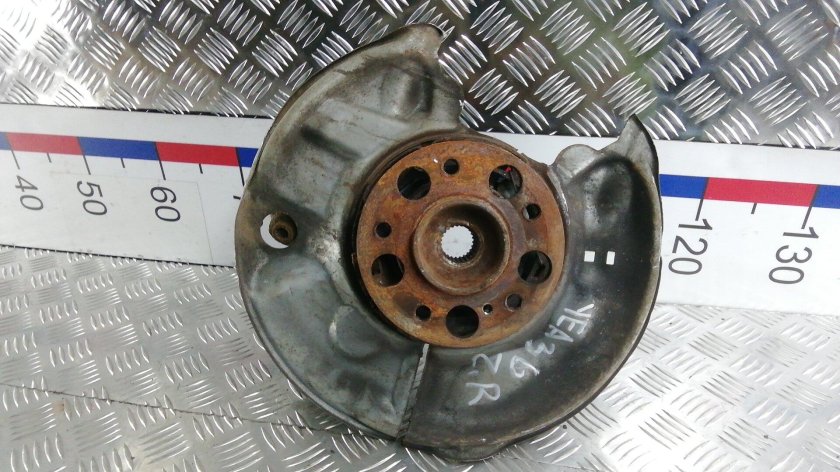 W124 задняя ступица