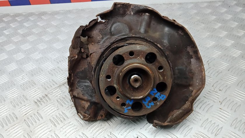 Ступица задний левый