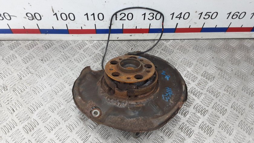 Сальнблок ступицы Мерседес w 203