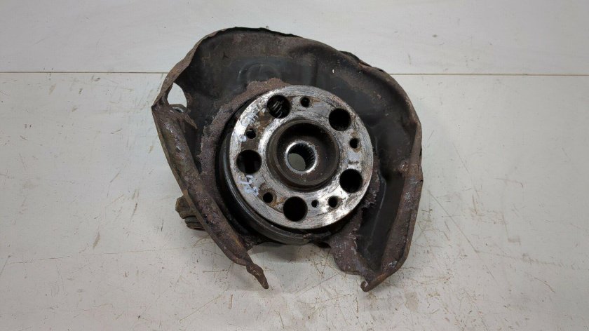 Ступица передняя правая