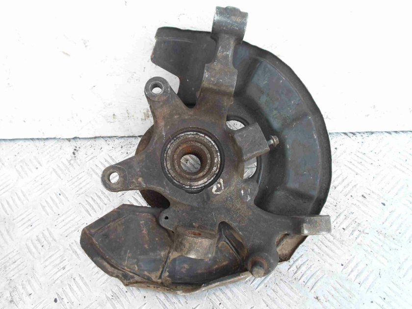 W203 поворотный кулак