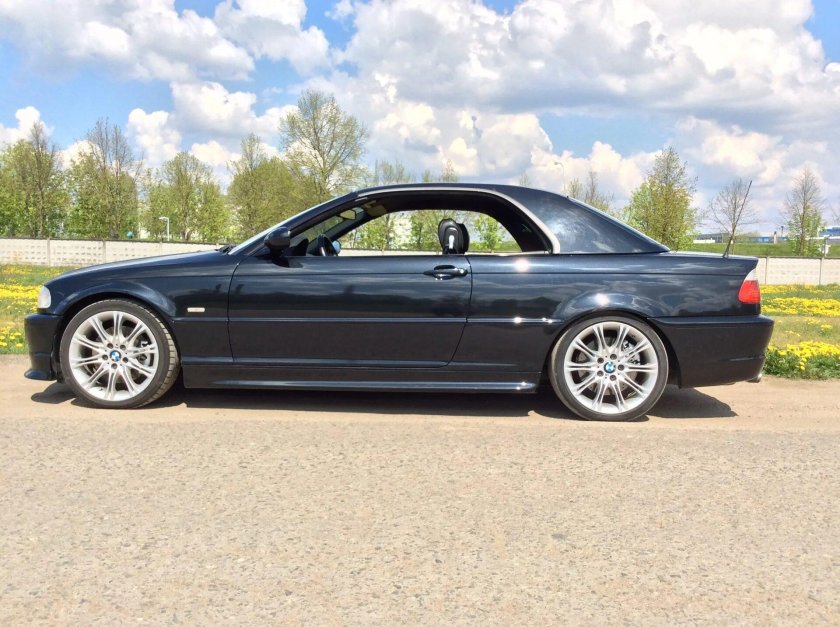 БМВ двухдверная 2005 года