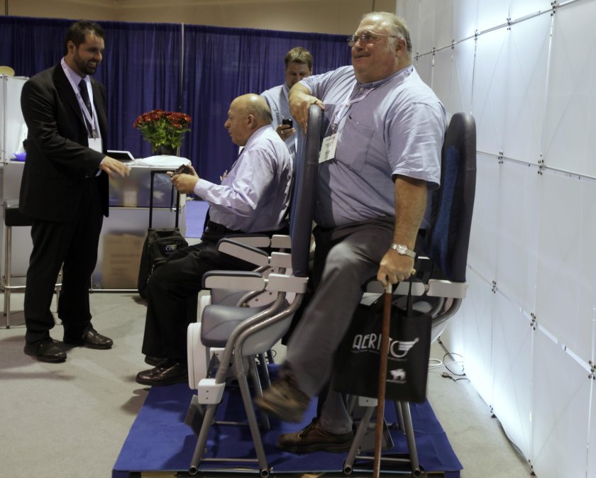 Стоячие кресла для самолета